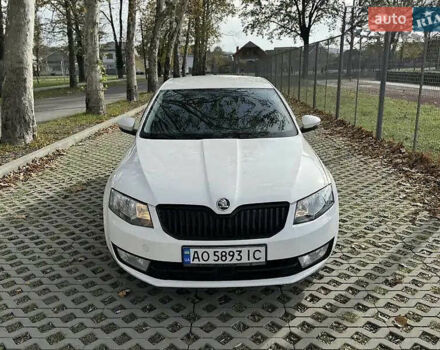 Белый Шкода Октавия, объемом двигателя 1.8 л и пробегом 194 тыс. км за 8900 $, фото 1 на Automoto.ua