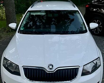 Білий Шкода Октавія, об'ємом двигуна 1.6 л та пробігом 268 тис. км за 9800 $, фото 1 на Automoto.ua