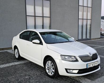 Белый Шкода Октавия, объемом двигателя 2 л и пробегом 283 тыс. км за 10000 $, фото 1 на Automoto.ua