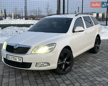 Белый Шкода Октавия, объемом двигателя 1.6 л и пробегом 258 тыс. км за 7950 $, фото 1 на Automoto.ua