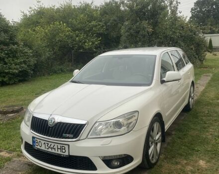 Белый Шкода Октавия, объемом двигателя 2 л и пробегом 290 тыс. км за 9300 $, фото 1 на Automoto.ua