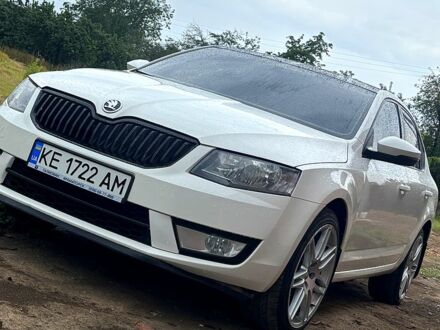 Білий Шкода Октавія, об'ємом двигуна 1.8 л та пробігом 255 тис. км за 11500 $, фото 1 на Automoto.ua