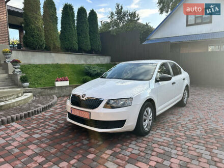Белый Шкода Октавия, объемом двигателя 0 л и пробегом 220 тыс. км за 8400 $, фото 1 на Automoto.ua