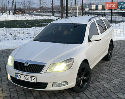Белый Шкода Октавия, объемом двигателя 1.6 л и пробегом 256 тыс. км за 7850 $, фото 1 на Automoto.ua