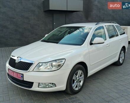 Белый Шкода Октавия, объемом двигателя 2 л и пробегом 270 тыс. км за 9600 $, фото 1 на Automoto.ua