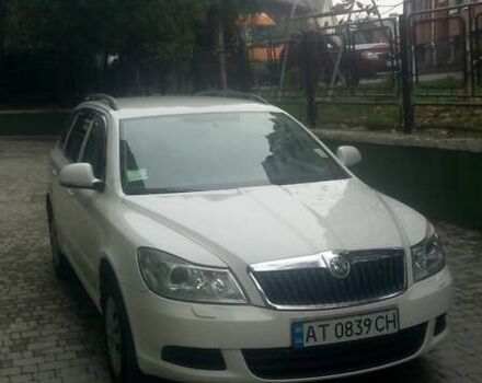 Белый Шкода Октавия, объемом двигателя 1.6 л и пробегом 210 тыс. км за 8700 $, фото 1 на Automoto.ua