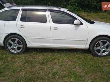 Білий Шкода Октавія, об'ємом двигуна 1.6 л та пробігом 295 тис. км за 7777 $, фото 1 на Automoto.ua