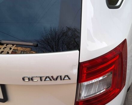 Белый Шкода Октавия, объемом двигателя 1.6 л и пробегом 231 тыс. км за 10999 $, фото 1 на Automoto.ua