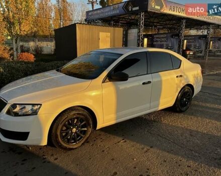 Белый Шкода Октавия, объемом двигателя 1.6 л и пробегом 188 тыс. км за 9278 $, фото 1 на Automoto.ua