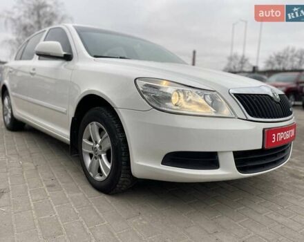 Белый Шкода Октавия, объемом двигателя 1.6 л и пробегом 248 тыс. км за 8700 $, фото 1 на Automoto.ua