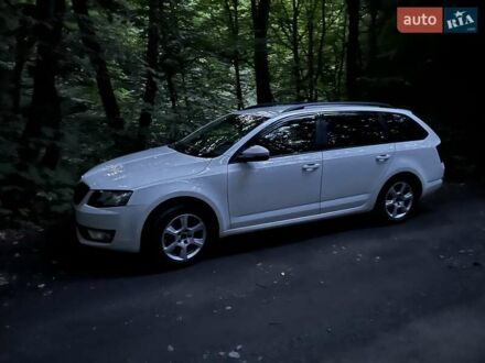 Белый Шкода Октавия, объемом двигателя 1.8 л и пробегом 212 тыс. км за 9600 $, фото 1 на Automoto.ua