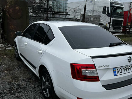 Шкода Октавия 2013 в Иршава на Automoto.ua Белый Шкода Октавия, объемом двигателя 1.6 л и пробегом 367 тыс. км за 10300 $, фото 1 на Automoto.ua
