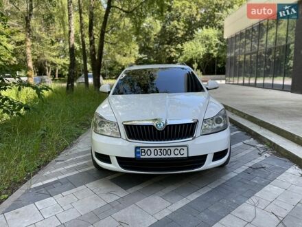 Белый Шкода Октавия, объемом двигателя 1.6 л и пробегом 219 тыс. км за 8450 $, фото 1 на Automoto.ua