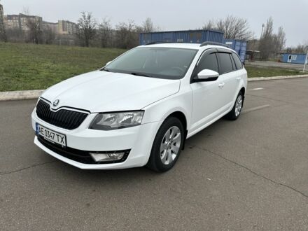 Белый Шкода Октавия, объемом двигателя 1.6 л и пробегом 270 тыс. км за 8700 $, фото 1 на Automoto.ua