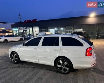 Белый Шкода Октавия, объемом двигателя 1.98 л и пробегом 336 тыс. км за 9500 $, фото 1 на Automoto.ua