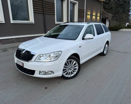 Белый Шкода Октавия, объемом двигателя 2 л и пробегом 246 тыс. км за 10950 $, фото 1 на Automoto.ua