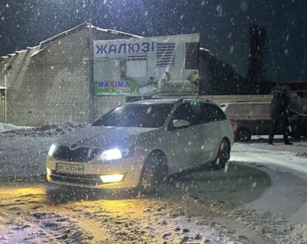 Білий Шкода Октавія, об'ємом двигуна 1.6 л та пробігом 390 тис. км за 7999 $, фото 1 на Automoto.ua