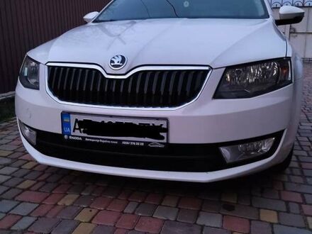 Шкода Октавія 2014 у Павлограде на Automoto.ua Білий Шкода Октавія, об'ємом двигуна 1.2 л та пробігом 135 тис. км за 9399 $, фото 1 на Automoto.ua