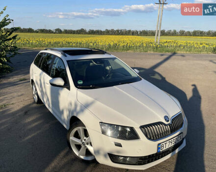 Білий Шкода Октавія, об'ємом двигуна 1.97 л та пробігом 303 тис. км за 13500 $, фото 1 на Automoto.ua