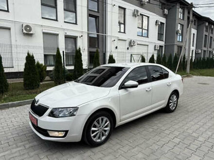 Шкода Октавия 2014 в Ужгороде на Automoto.ua Белый Шкода Октавия, объемом двигателя 1.6 л и пробегом 270 тыс. км за 8950 $, фото 1 на Automoto.ua