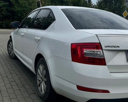 Белый Шкода Октавия, объемом двигателя 1.6 л и пробегом 216 тыс. км за 9200 $, фото 1 на Automoto.ua