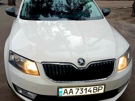Шкода Октавия 2014 в Киеве на Automoto.ua Белый Шкода Октавия, объемом двигателя 1.2 л и пробегом 264 тыс. км за 8300 $, фото 1 на Automoto.ua