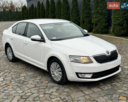 Белый Шкода Октавия, объемом двигателя 1.6 л и пробегом 220 тыс. км за 9000 $, фото 1 на Automoto.ua