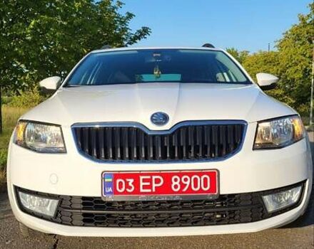 Білий Шкода Октавія, об'ємом двигуна 1.6 л та пробігом 229 тис. км за 12600 $, фото 1 на Automoto.ua