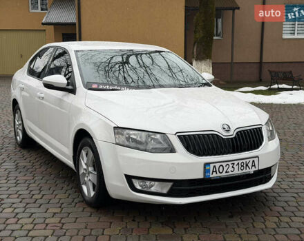 Белый Шкода Октавия, объемом двигателя 2 л и пробегом 288 тыс. км за 10999 $, фото 1 на Automoto.ua