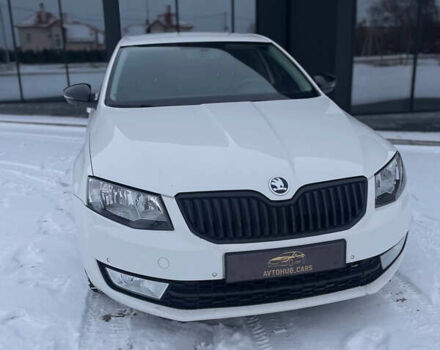 Белый Шкода Октавия, объемом двигателя 1.6 л и пробегом 263 тыс. км за 8700 $, фото 1 на Automoto.ua