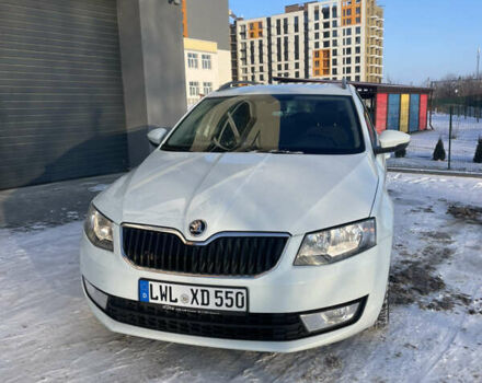 Белый Шкода Октавия, объемом двигателя 1.6 л и пробегом 238 тыс. км за 10600 $, фото 1 на Automoto.ua