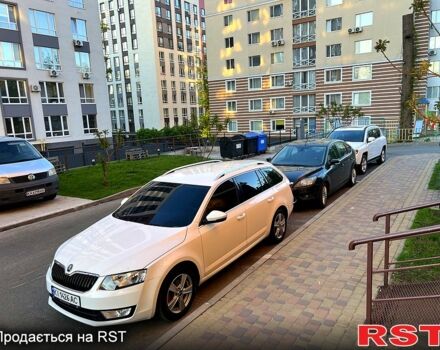 Белый Шкода Октавия, объемом двигателя 1.6 л и пробегом 260 тыс. км за 12500 $, фото 1 на Automoto.ua