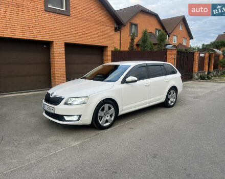Білий Шкода Октавія, об'ємом двигуна 1.6 л та пробігом 242 тис. км за 10300 $, фото 1 на Automoto.ua