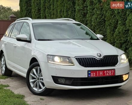 Белый Шкода Октавия, объемом двигателя 2 л и пробегом 208 тыс. км за 14999 $, фото 1 на Automoto.ua