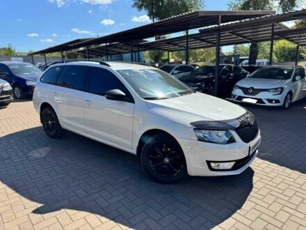 Шкода Октавия 2014 в Кривом Роге на Automoto.ua Белый Шкода Октавия, объемом двигателя 1.6 л и пробегом 220 тыс. км за 9700 $, фото 1 на Automoto.ua