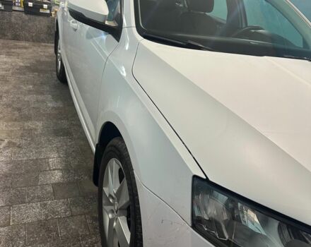 Белый Шкода Октавия, объемом двигателя 1.8 л и пробегом 170 тыс. км за 10900 $, фото 1 на Automoto.ua