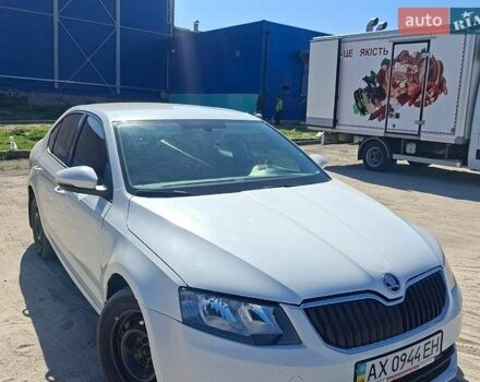 Белый Шкода Октавия, объемом двигателя 1.97 л и пробегом 200 тыс. км за 9300 $, фото 1 на Automoto.ua