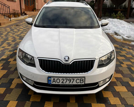 Белый Шкода Октавия, объемом двигателя 1.6 л и пробегом 230 тыс. км за 11000 $, фото 1 на Automoto.ua
