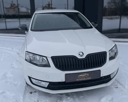 Белый Шкода Октавия, объемом двигателя 1.6 л и пробегом 264 тыс. км за 8700 $, фото 1 на Automoto.ua