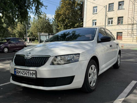Шкода Октавія 2014 у Житомирі на Automoto.ua Білий Шкода Октавія, об'ємом двигуна 1.6 л та пробігом 216 тис. км за 9800 $, фото 1 на Automoto.ua