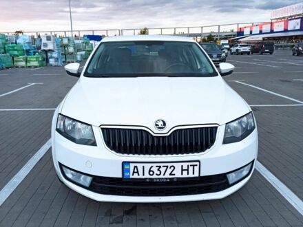 Белый Шкода Октавия, объемом двигателя 1.2 л и пробегом 218 тыс. км за 9800 $, фото 1 на Automoto.ua