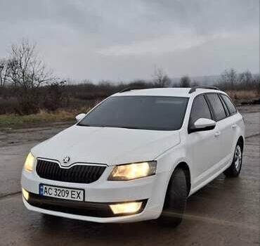 Белый Шкода Октавия, объемом двигателя 1.6 л и пробегом 289 тыс. км за 8700 $, фото 1 на Automoto.ua