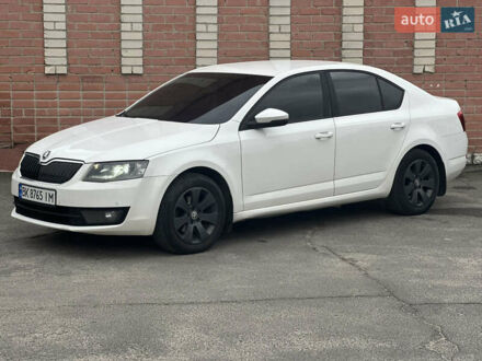 Шкода Октавия 2014 в Сарнах на Automoto.ua Белый Шкода Октавия, объемом двигателя 1.97 л и пробегом 295 тыс. км за 12700 $, фото 1 на Automoto.ua