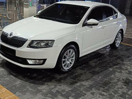 Шкода Октавия 2014 в Николаеве на Automoto.ua Белый Шкода Октавия, объемом двигателя 1.8 л и пробегом 198 тыс. км за 11500 $, фото 1 на Automoto.ua