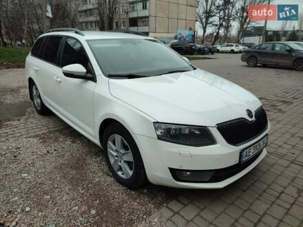 Белый Шкода Октавия, объемом двигателя 1.6 л и пробегом 227 тыс. км за 11700 $, фото 1 на Automoto.ua