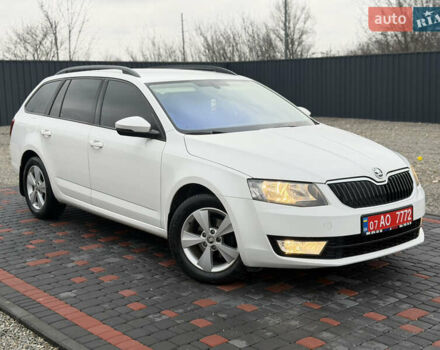 Белый Шкода Октавия, объемом двигателя 1.6 л и пробегом 250 тыс. км за 10700 $, фото 1 на Automoto.ua