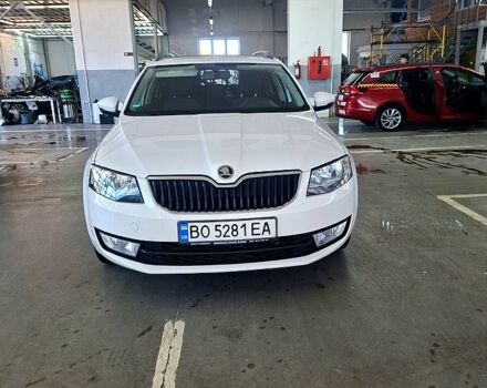 Белый Шкода Октавия, объемом двигателя 1.2 л и пробегом 220 тыс. км за 7700 $, фото 1 на Automoto.ua