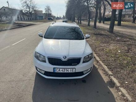 Шкода Октавия 2014 в Киеве на Automoto.ua Белый Шкода Октавия, объемом двигателя 1.6 л и пробегом 213 тыс. км за 9500 $, фото 1 на Automoto.ua