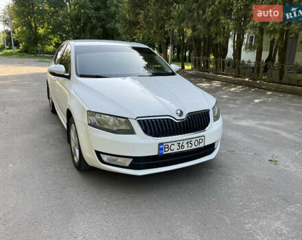 Білий Шкода Октавія, об'ємом двигуна 1.8 л та пробігом 207 тис. км за 8700 $, фото 1 на Automoto.ua