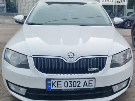 Белый Шкода Октавия, объемом двигателя 1.8 л и пробегом 250 тыс. км за 9990 $, фото 1 на Automoto.ua